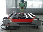 數(shù)控沖床送料機(jī)