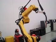 自動(dòng)焊接機(jī)器人